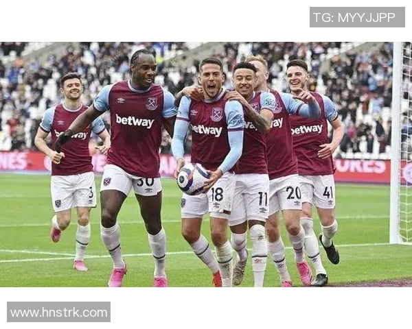 FC巴黎与尼奥特激战回顾赛场精彩瞬间与详细事件分析 FC巴黎与尼奥特激战回顾赛场精彩瞬间与详细事件分析